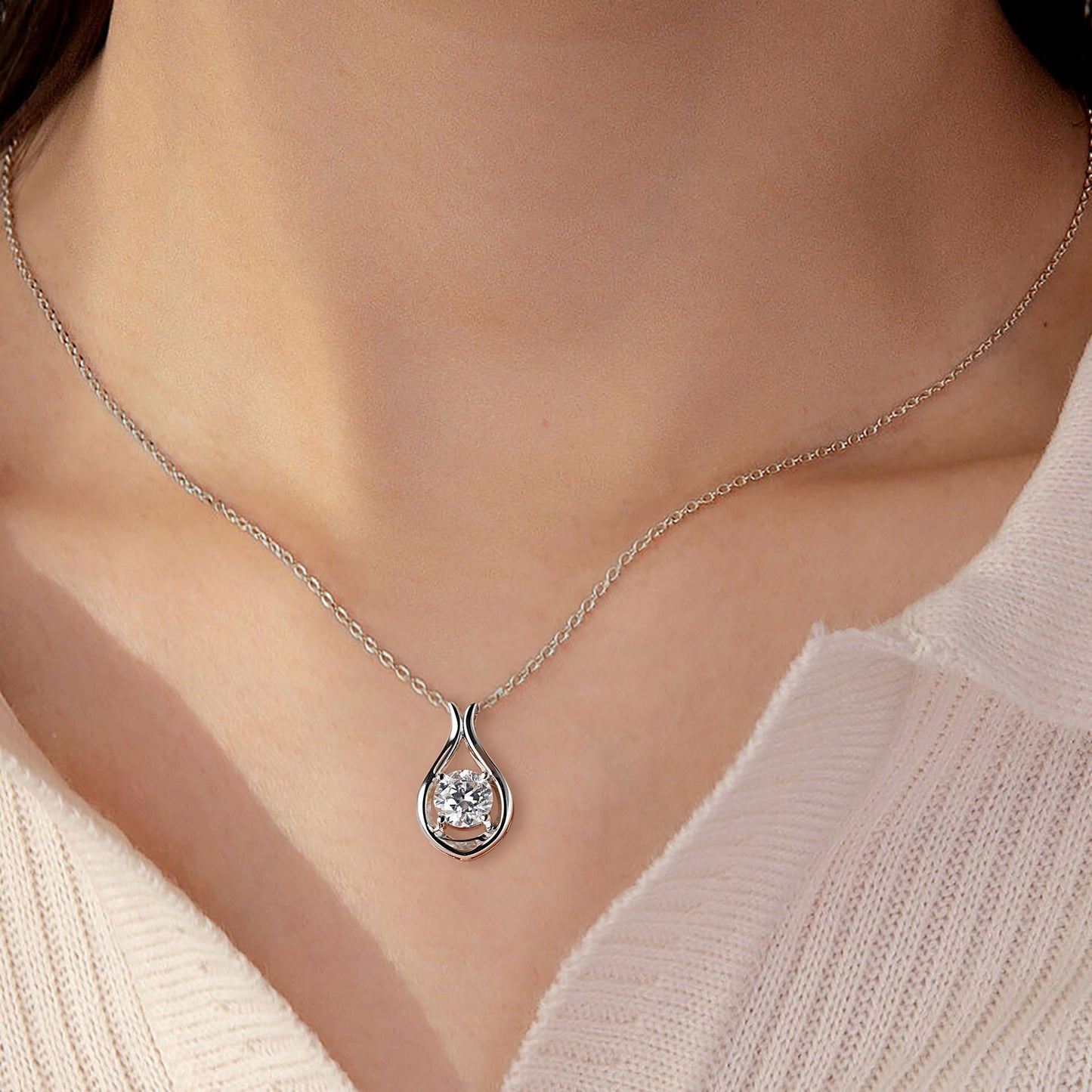 Minimalist Versatile And Sophisticated Waterdrop Moissanite Pendant For Women